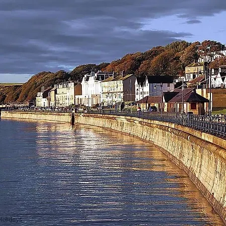 Dom wakacyjny Puffin - Part Of The The Bay Village With Pool, Gym And Direct Access, Pub, Restaurant, Tennis And Meadows Walks Filey