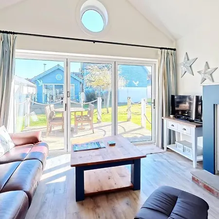 Puffin - Part Of The The Bay Village With Pool, Gym And Direct Access, Pub, Restaurant, Tennis And Meadows Walks Prázdninový dům Filey