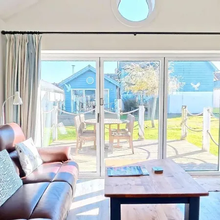 Puffin - Part Of The The Bay Village With Pool, Gym And Direct Access, Pub, Restaurant, Tennis And Meadows Walks Filey
